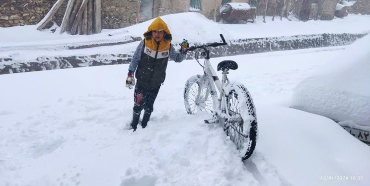 برف برای سومین روز مدارس برخی مناطق آذربایجان‌شرقی را 26 دی تعطیل کرد